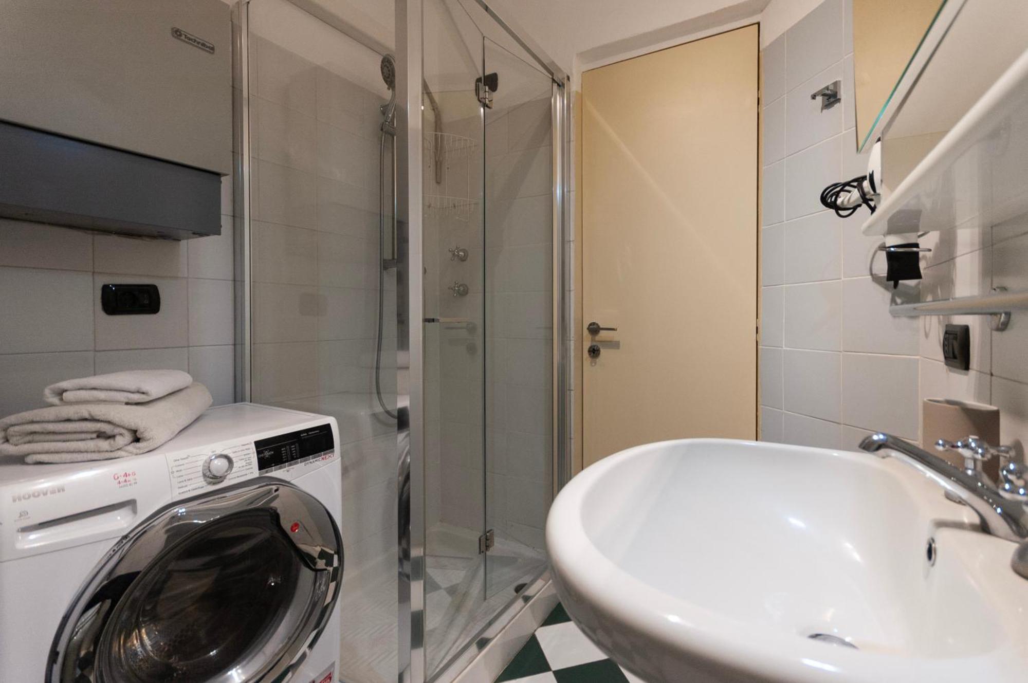 Casa Matisse - 5 Minuti A Piedi Dal Duomo Apartment Milan Luaran gambar